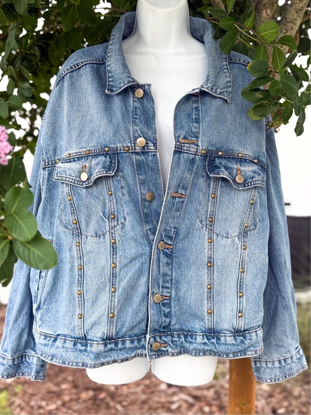 Universal Thread XL Studded Denim Jacket Oversized Boyfriend Jean Jacket